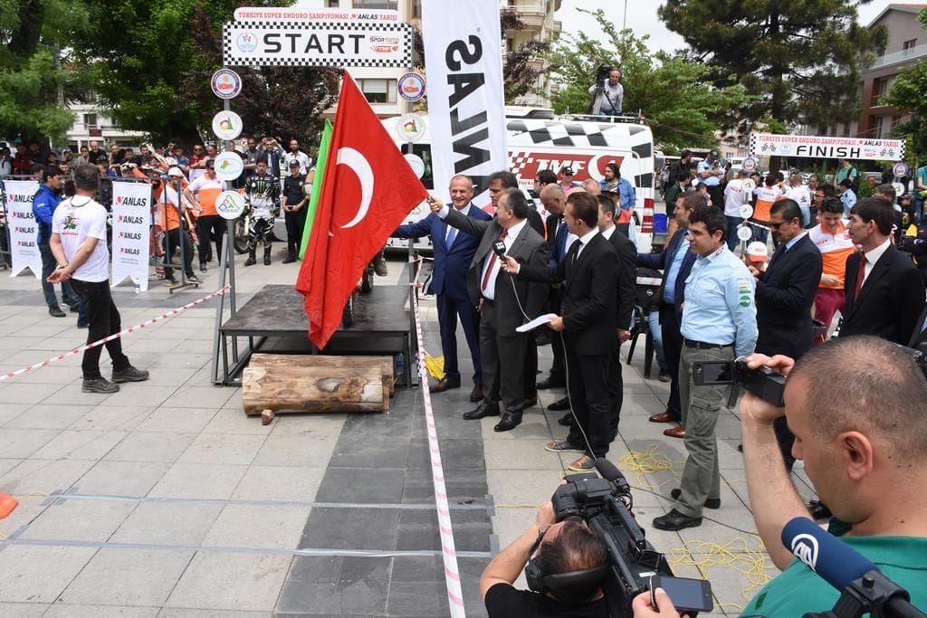 TÜRKİYE SÜPER ENDURO ŞAMPİYONASI ANITPARK'DAN START ALDI