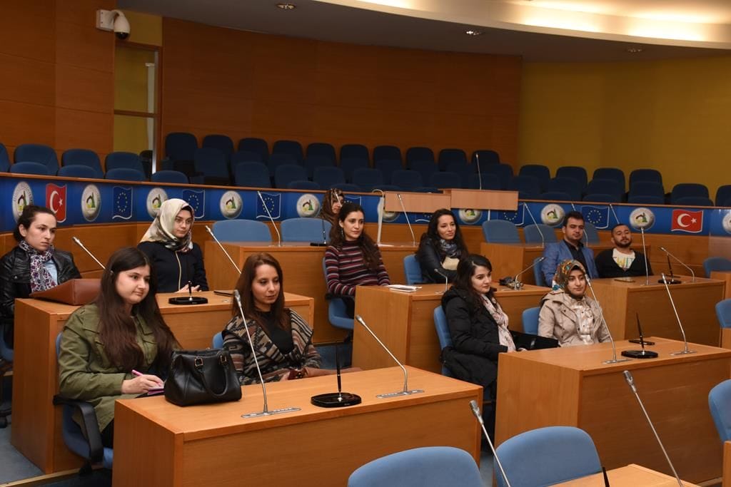 STAJYER ÖĞRETMENLER BELEDİYEDE