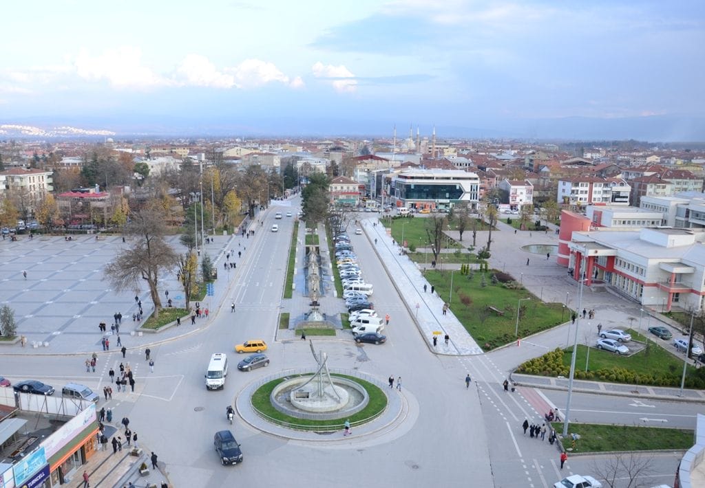 “DÜZCE ÇOK PLANLI GELİŞEN BİR ŞEHİR”