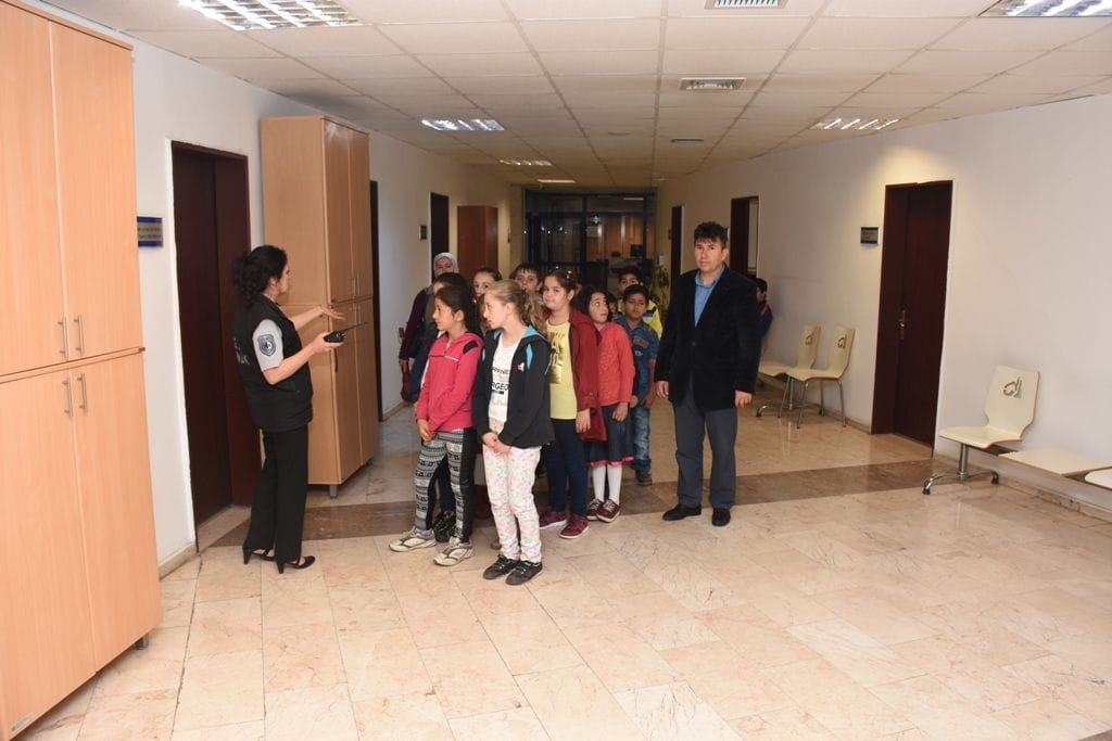 ÖĞRENCİLERDEN BELEDİYEYE ZİYARET