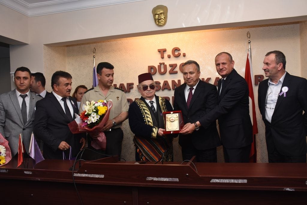 BU ŞEHRİN VİTRİNİNİ ESNAFLAR OLUŞTURUYOR