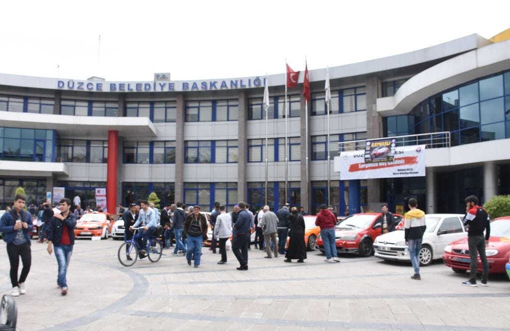 DÜZCE EV SAHİPLİĞİ YAPTI