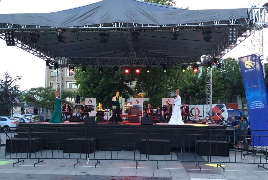 RAMAZAN SOKAGINDA TASAVVUF KONSERİ
