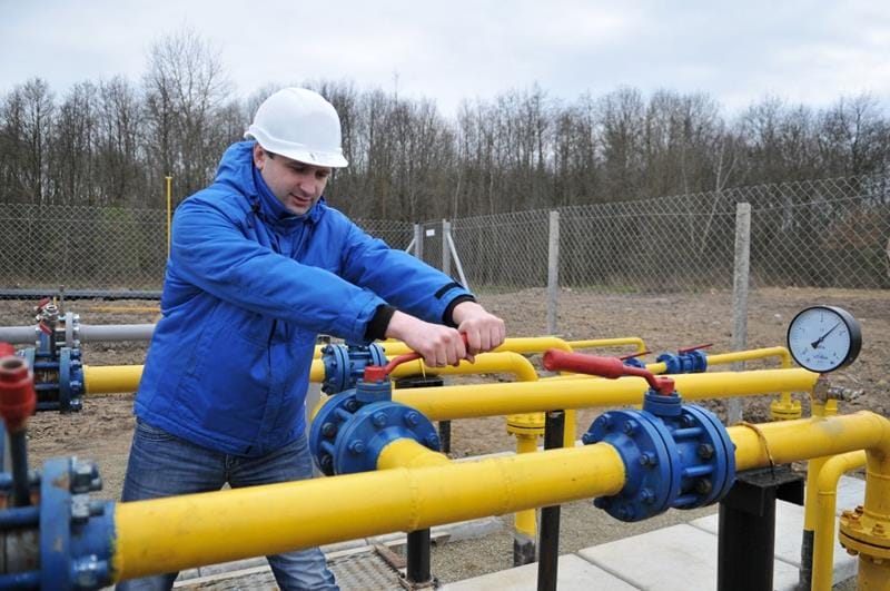 YENİ MAHALLELERDE DOĞAL GAZ ATAĞI