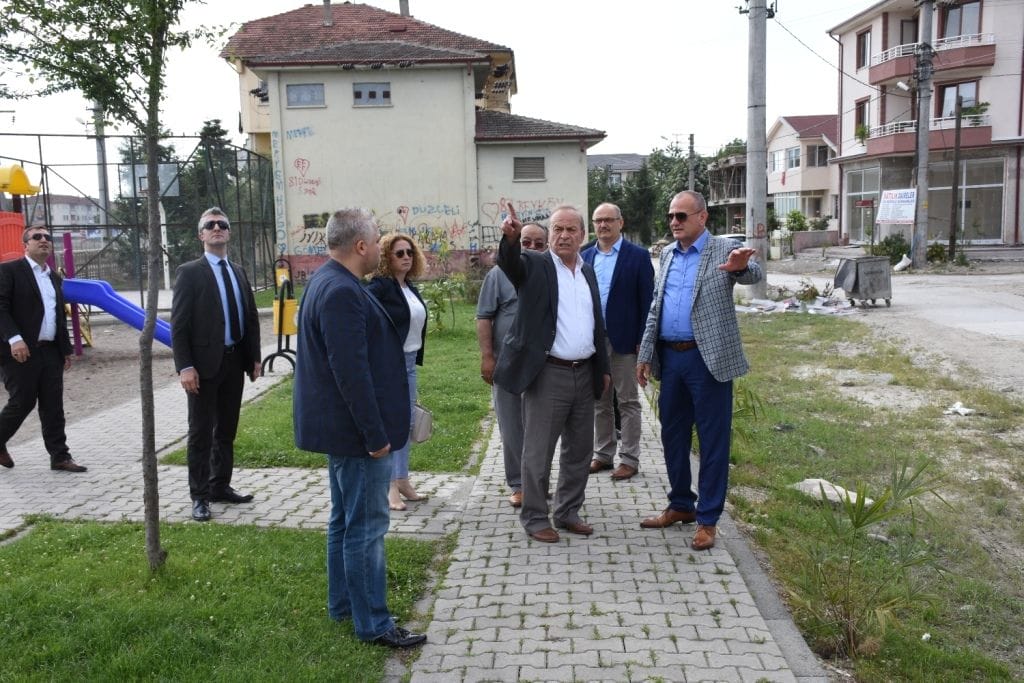 BAŞKAN CUMARTESİ PAZARI ALANINDA İNCELEMELERDE BULUNDU