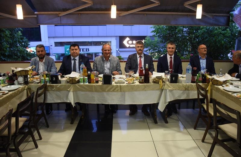 MECLİS ÜYELERİ İFTARDA BİRARAYA GELDİ
