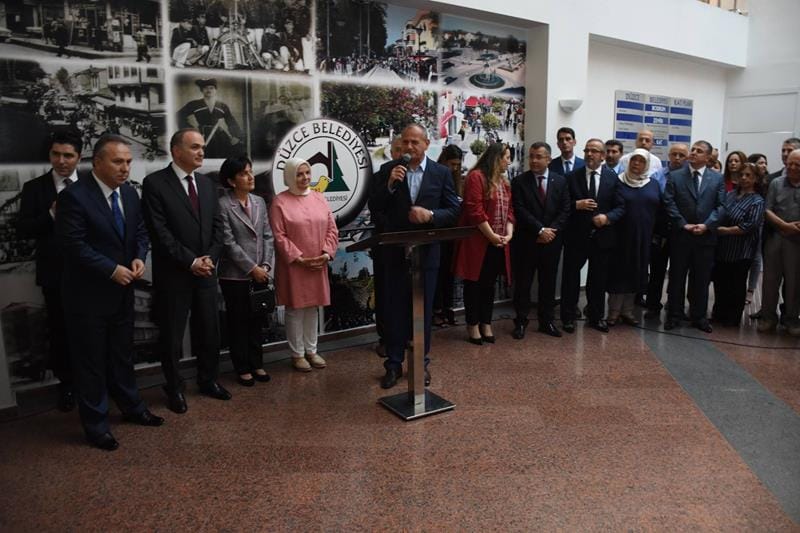 BİR BAYRAM BÖYLE GEÇTİ