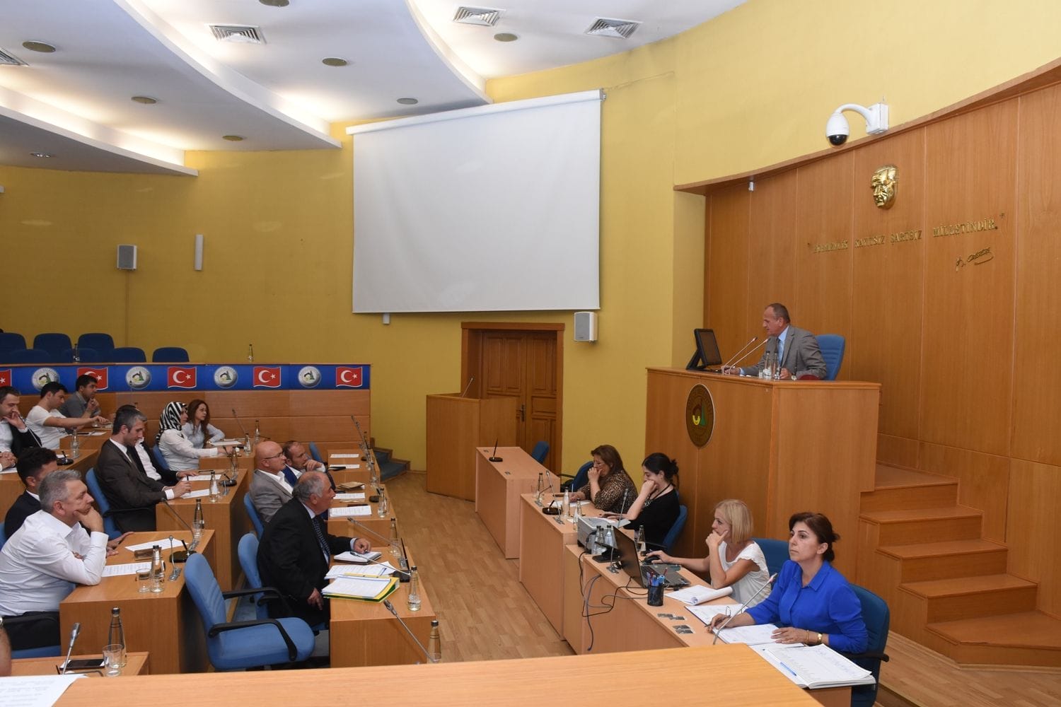 TOPLU AÇILIŞLAR İÇİN GÜN BEKLENİYOR