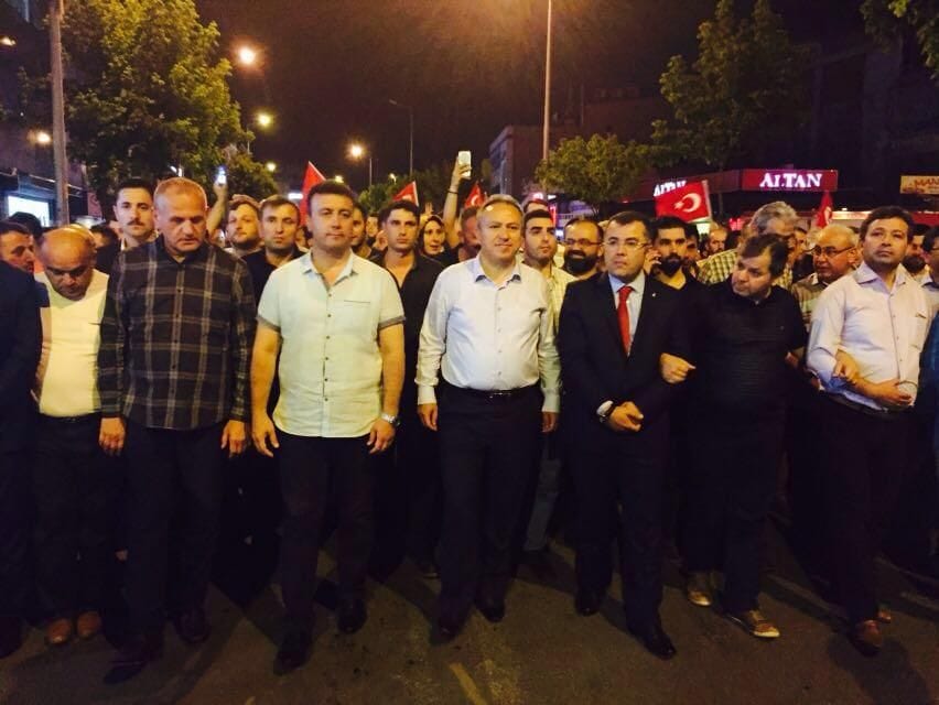 BAŞKAN KELEŞ, “DEMOKRASİ NÖBETİ DEVAM EDECEK”