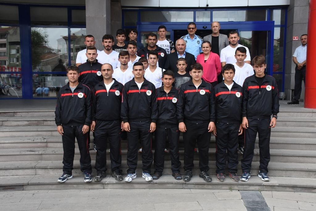 GÜREŞÇİLER KIRKPINAR İÇİN YOLA ÇIKTI