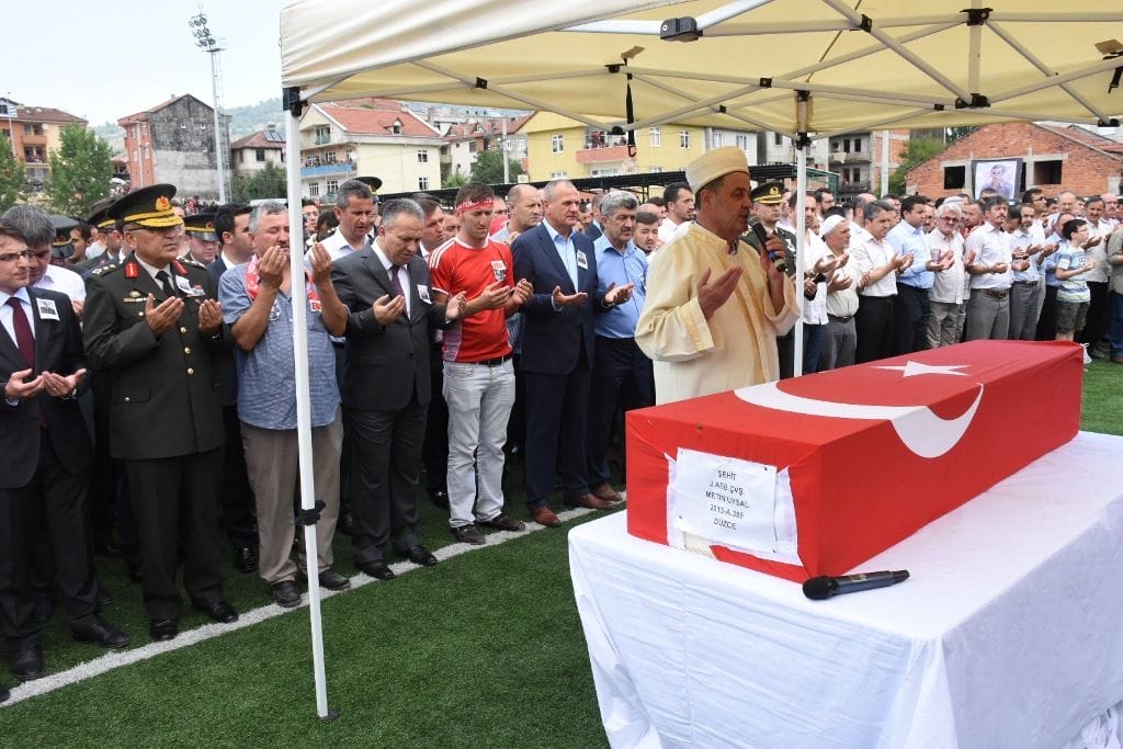 ŞEHİDİMİZ SON YOLCULUĞUNA UĞURLANDI