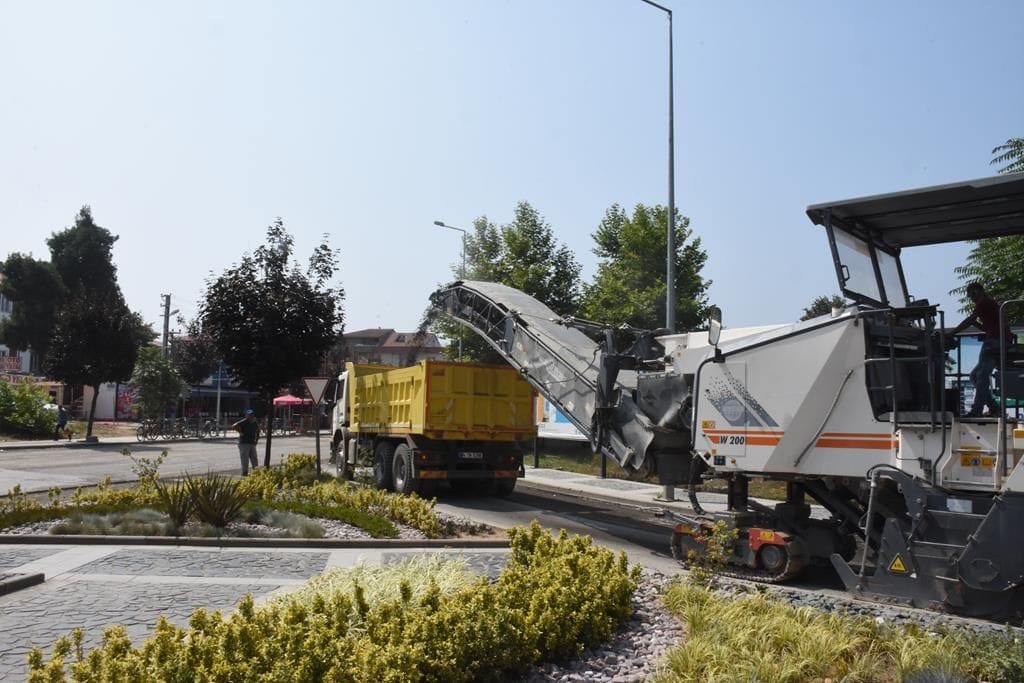 KUYUMCUZADE BULVARI ASFALTA HAZIRLANIYOR
