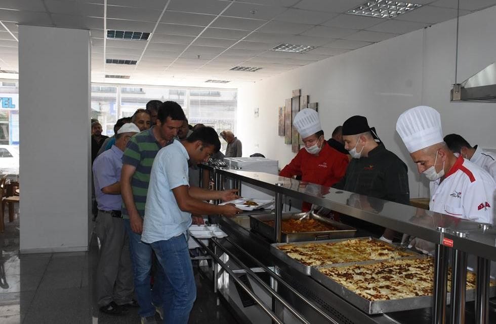AŞEVİNDE İLK ÖĞÜN ÇIKTI