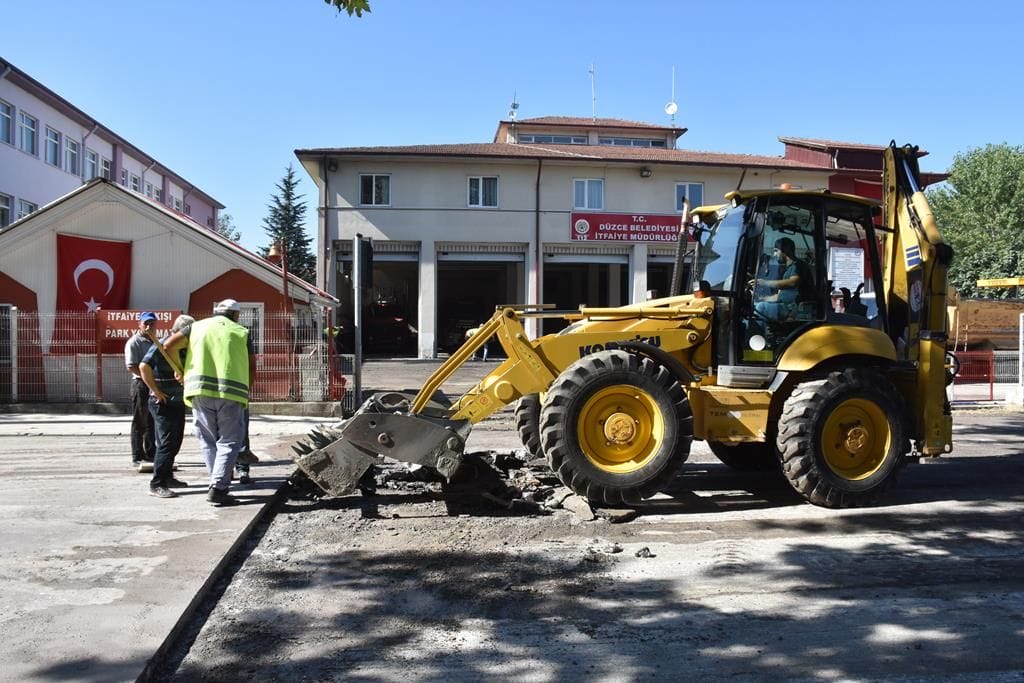 KÜÇÜKSU MEVKİİNDE ASFALT ÇALIŞMASI BAŞLADI