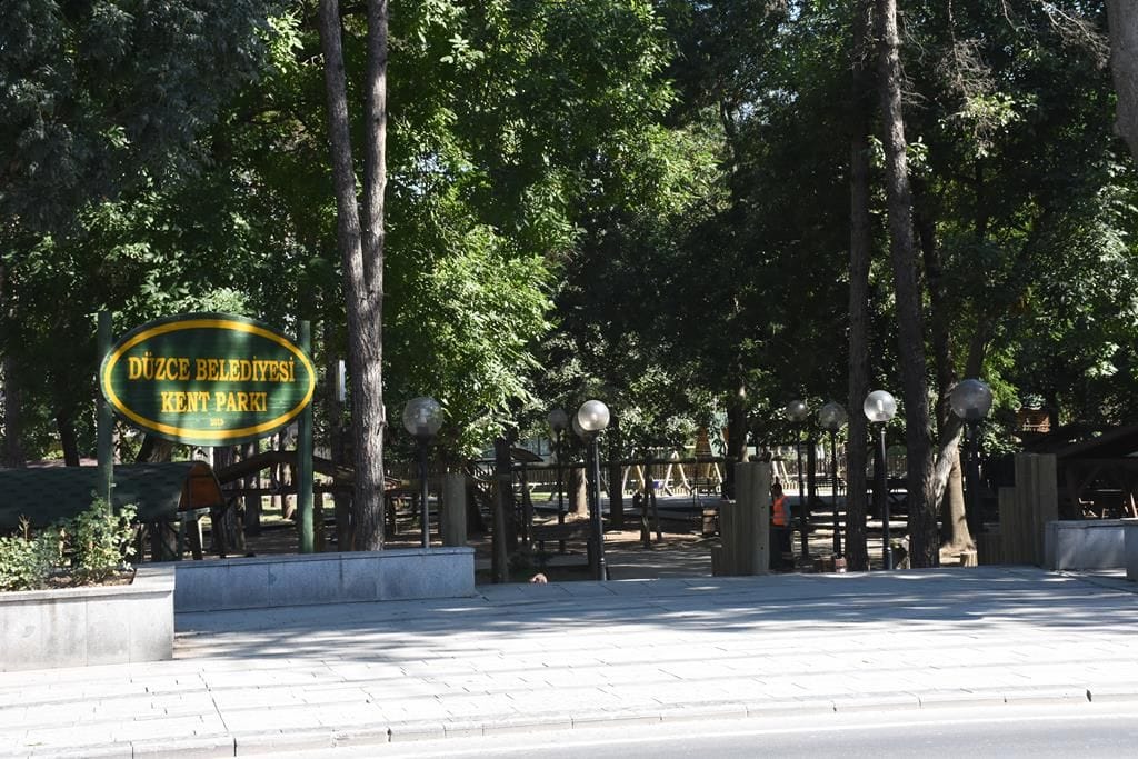 KENT PARKTAKİ İHTİYAÇ İÇİN HAREKETE GEÇİLDİ
