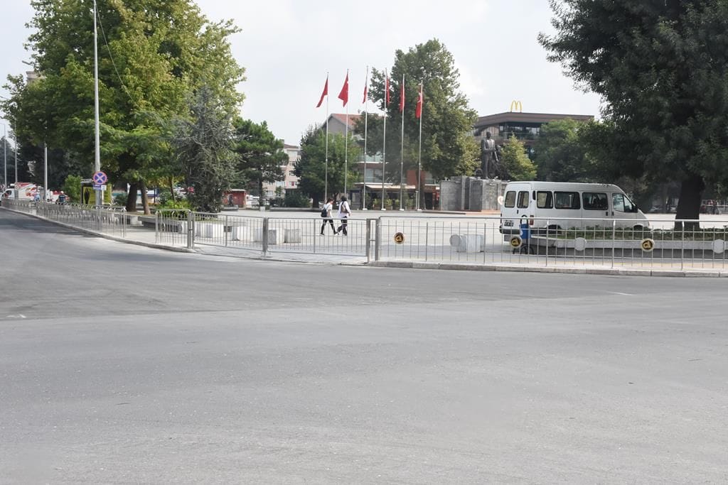 İZİNSİZ ARAÇ GİRİŞİNE KARŞI ÖNLEM ALINDI