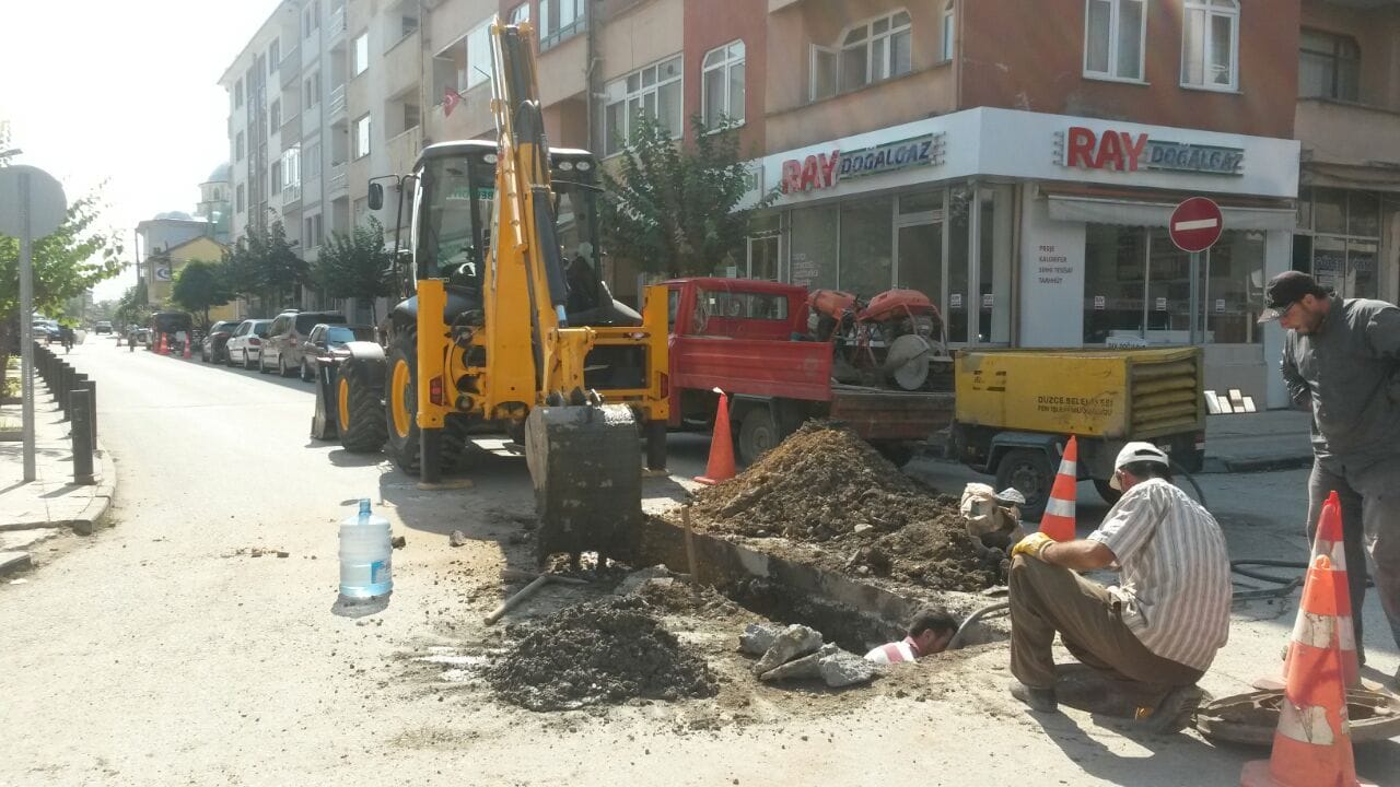 NUSRETTİN MAHALLESİNDE YAĞMUR SUYU ÇALIŞMALARI