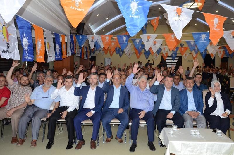 AK PARTİ İL DİVAN TOPLANTISI YAPILDI