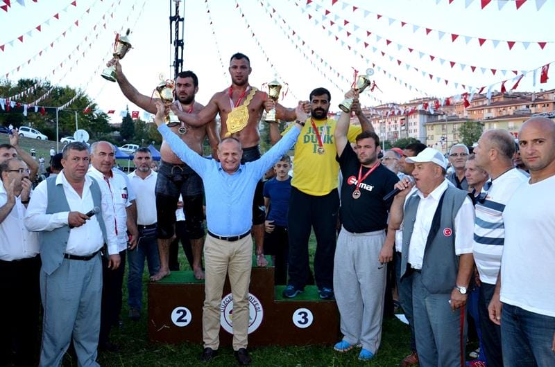YAĞLI GÜREŞLER İÇİN HAZIRLIKLAR TAMAMLANIYOR