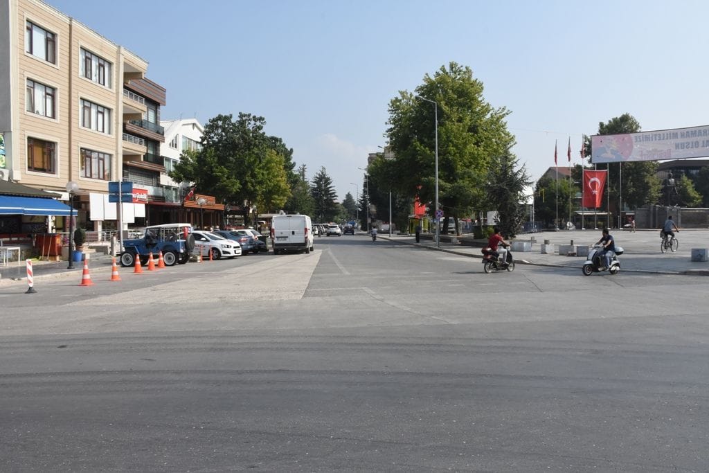 MEHMET AKİF CADDESİ YENİDEN ÇİFT YÖN
