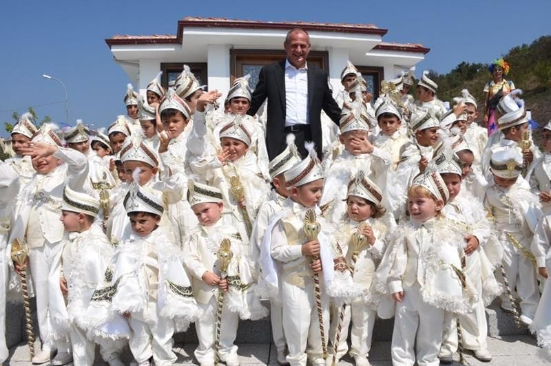 SÜNNET VE ŞEHİTLERİ ANMA