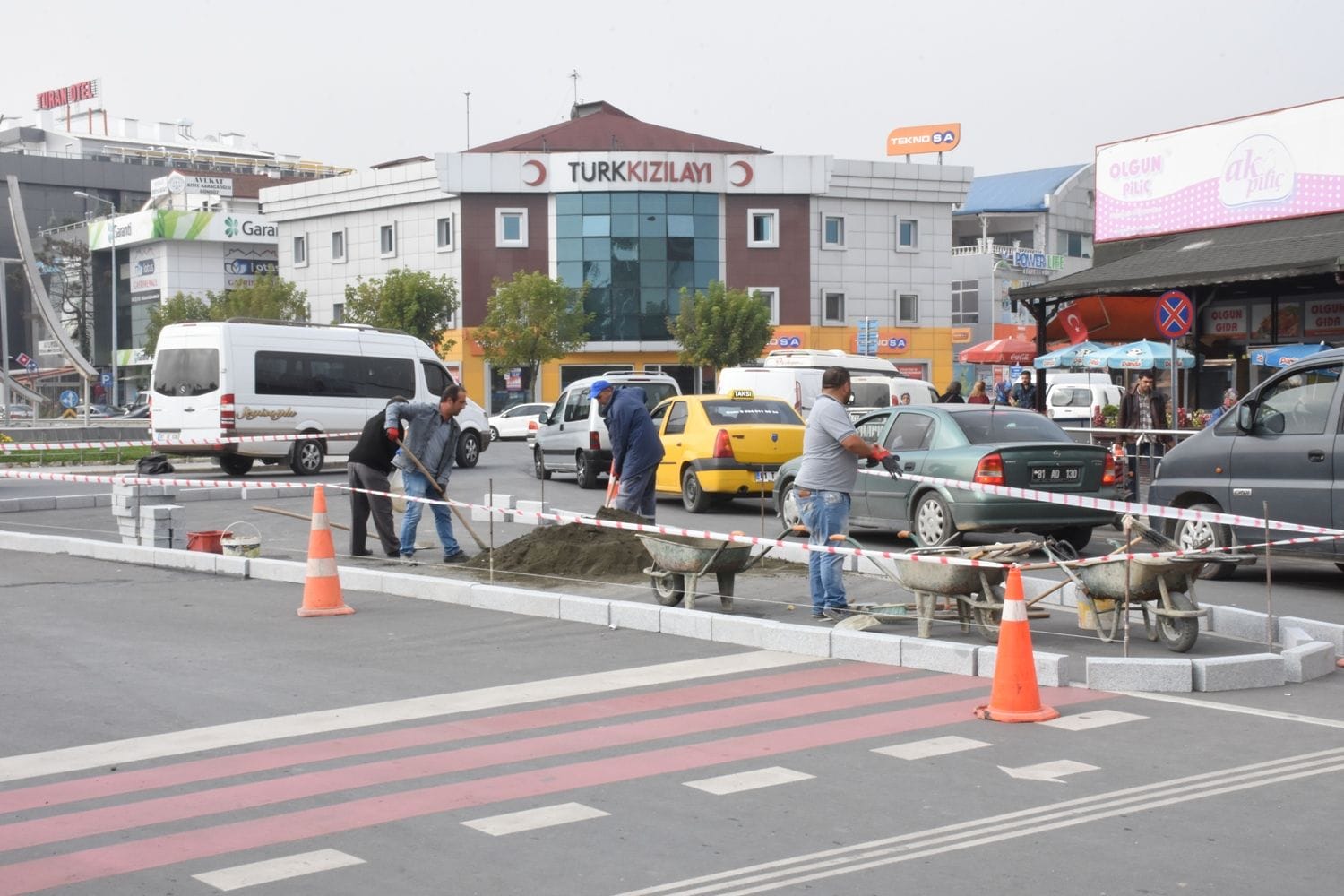MEHMET AKİF CADDESİNDE KAVŞAK DÜZENLEMESİ