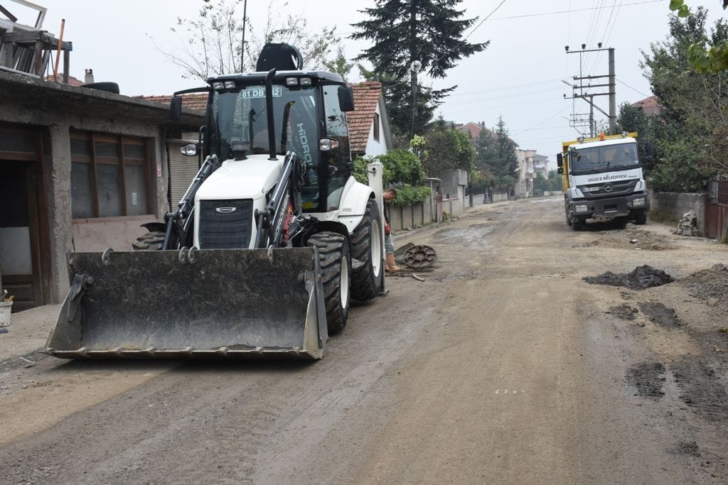 NURİ ÖZKASAP SOKAK ASFALTA HAZIR