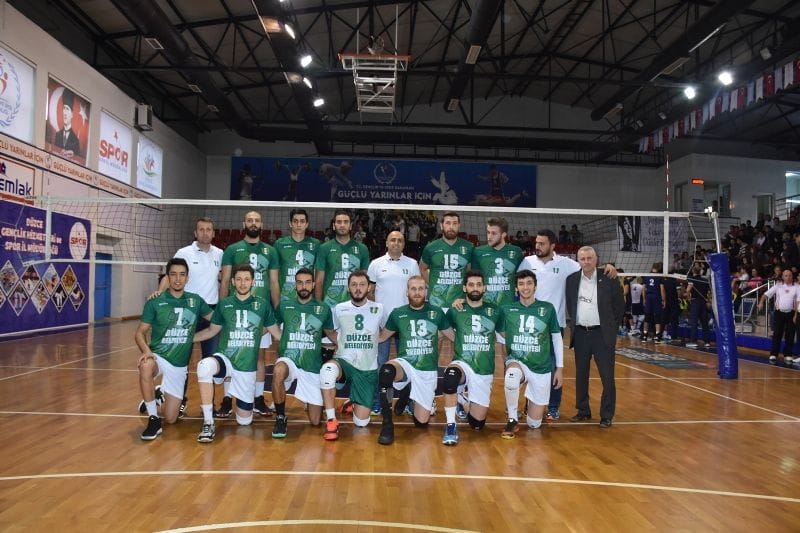 BASKETBOL VE VOLEYBOL TAKIMLARI DEPLASMANDA