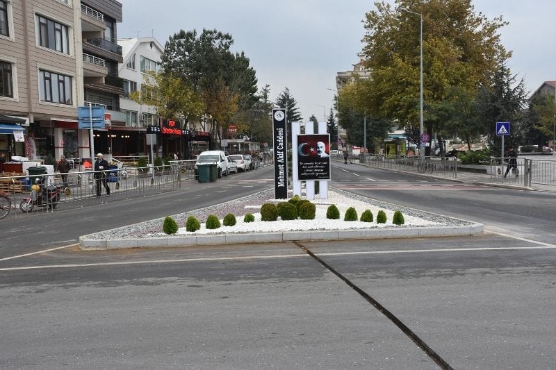 BULVAR VE CADDELERE PEYZAJ UYGULAMASI