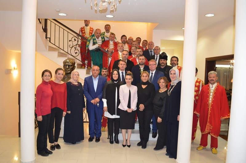 KOSOVA BÜYÜKELÇİSİ DÜZCE HEYETİNİ EVİNDE AĞIRLADI