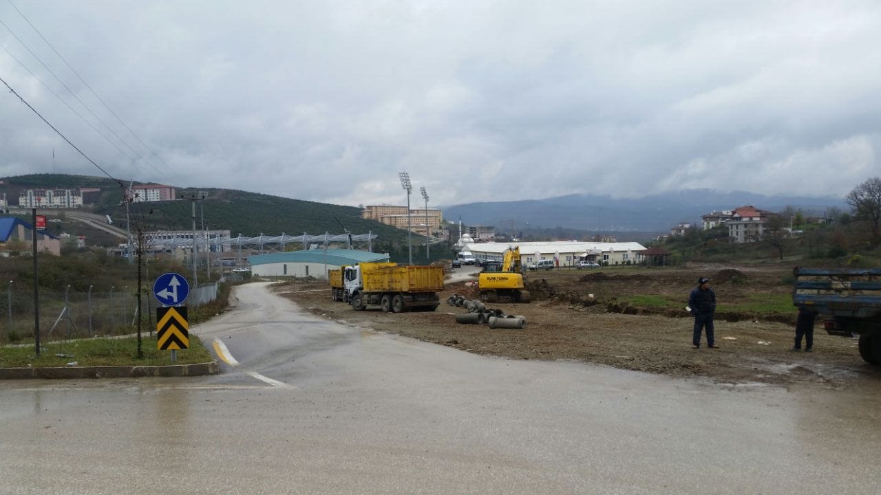 ÜNİVERSİTE YOLU GENİŞLETİLİYOR