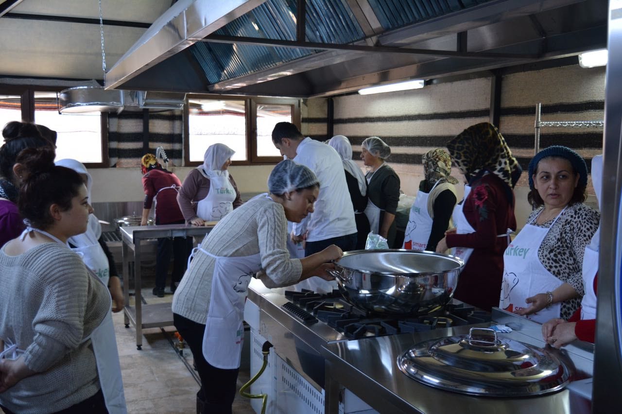 KONURALPLİ AŞÇILAR OSMANLI MUTFAĞI AÇTI