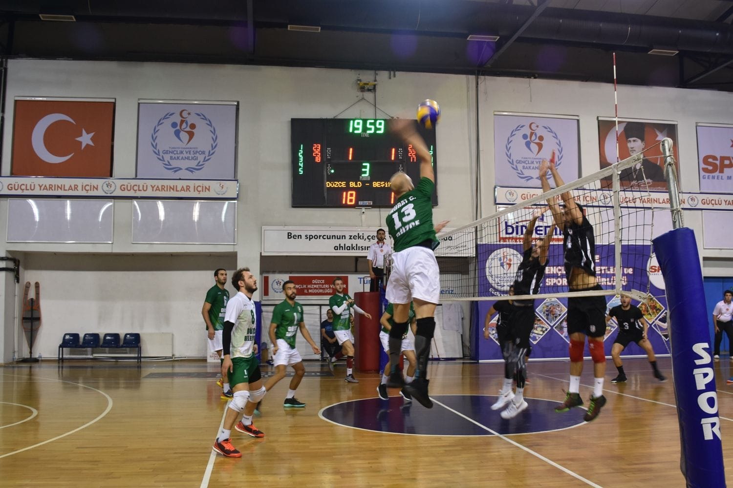 VOLEYBOY TAKIMI DEPLASMAN FATİHİ