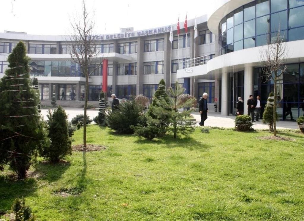ŞEHİRLERARASI OTOBÜS VE İLÇELER TERMİNALİ İHALESİ YAPILDI