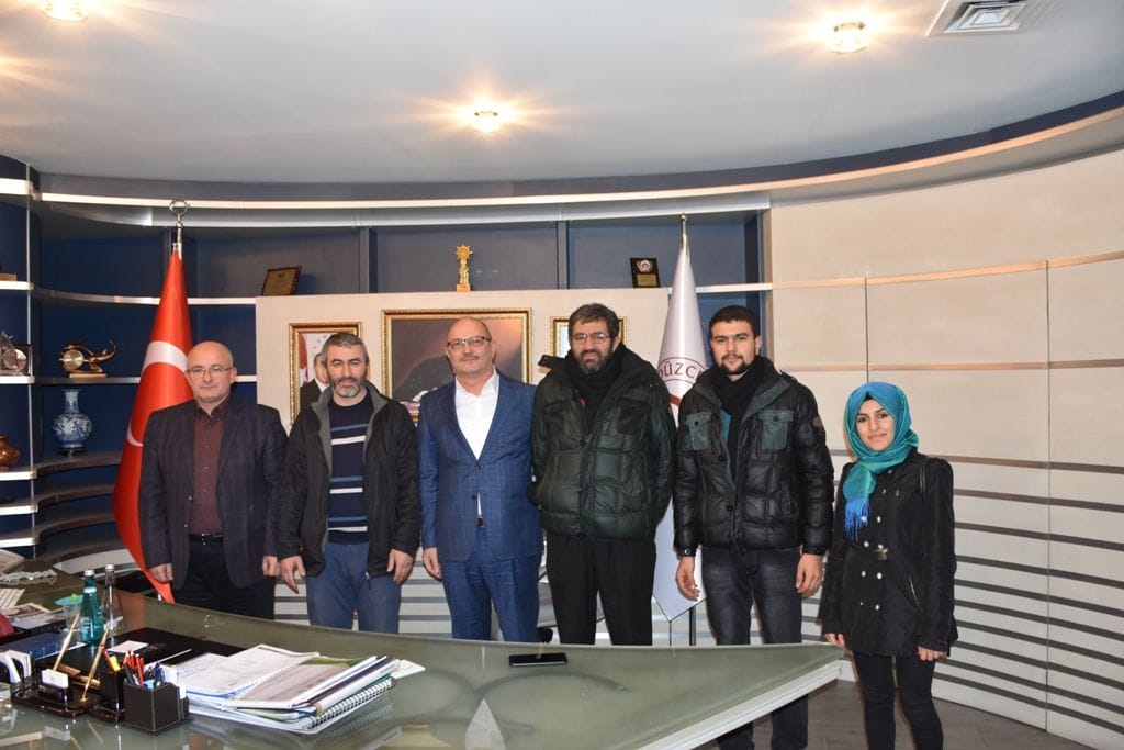 İŞİTME ENGELLİLERDEN BAŞKANLIĞA ZİYARET