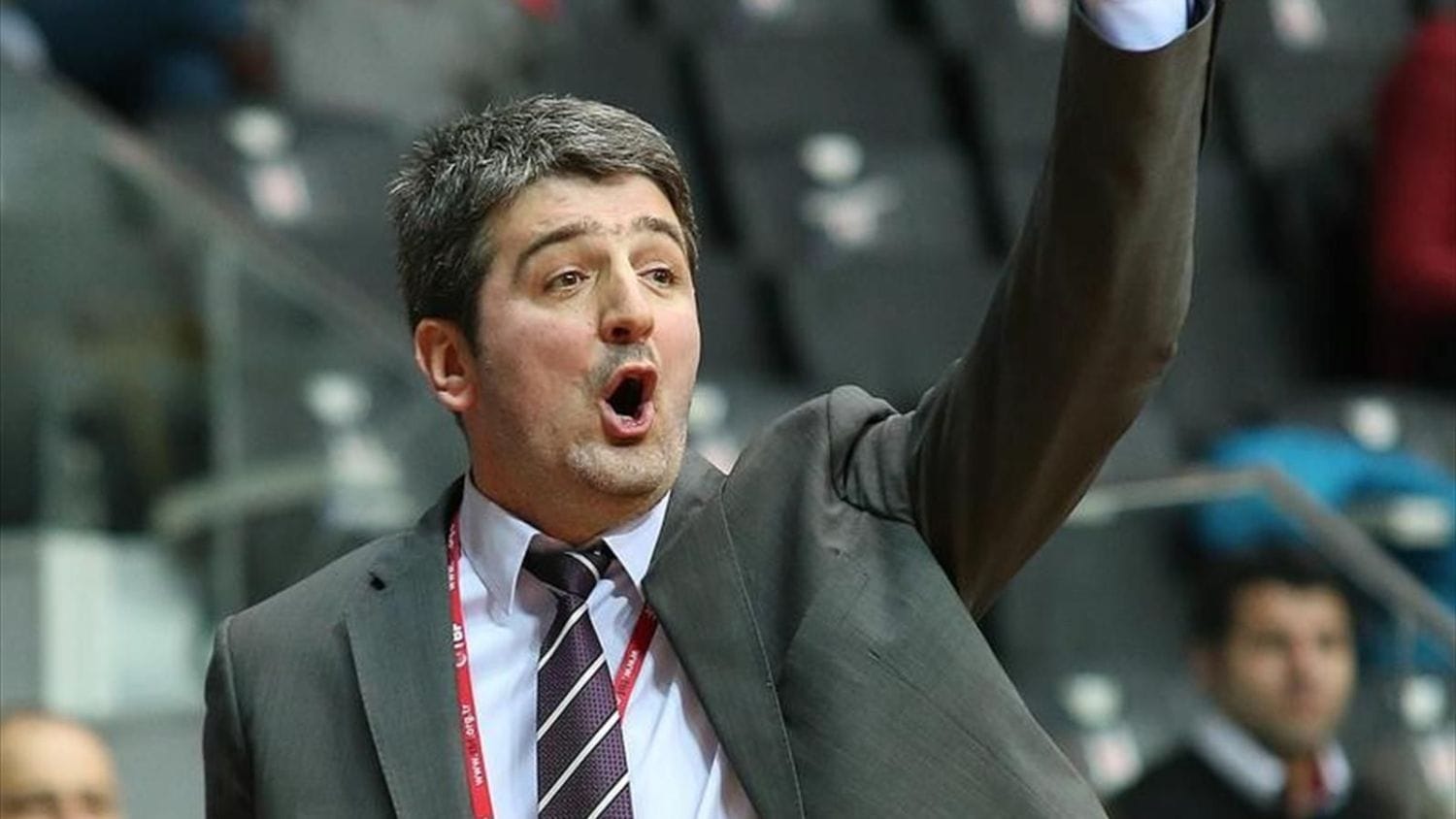 YENİ HOCA İLE ÇALIŞILIYOR