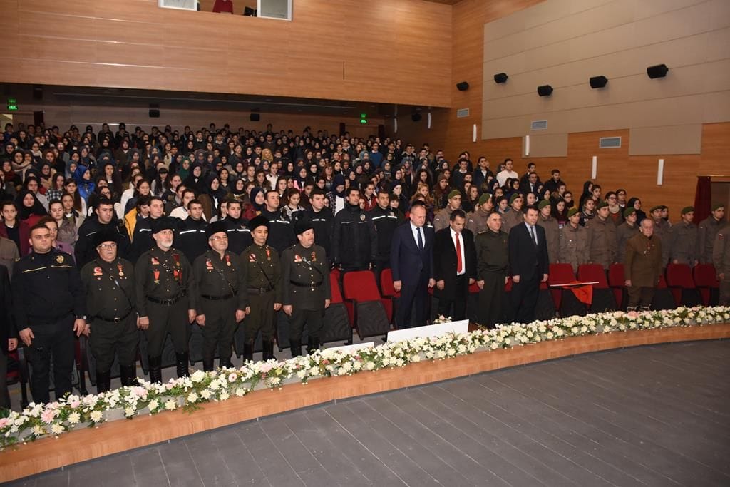 KÜLTÜR MERKEZİNDE ÇANAKKALE RÜZGARI