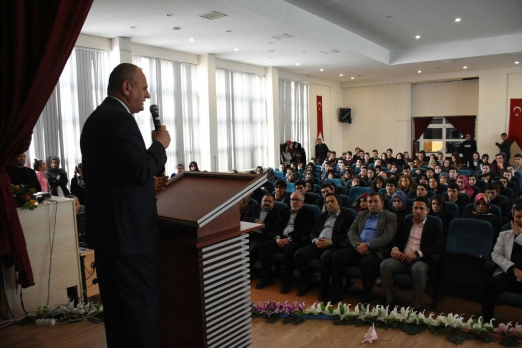 BAŞKAN BELEDİYECİLİĞİ ANLATTI