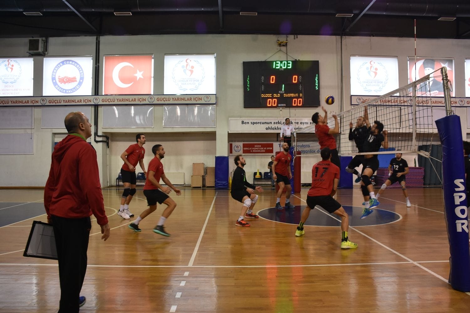 LİGDE İKİNCİLİĞE YÜKSELDİLER