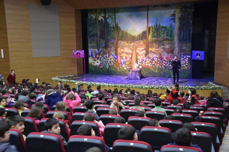 ÇOCUKLAR İÇİN SAVAŞ ÇİÇEKLERİ