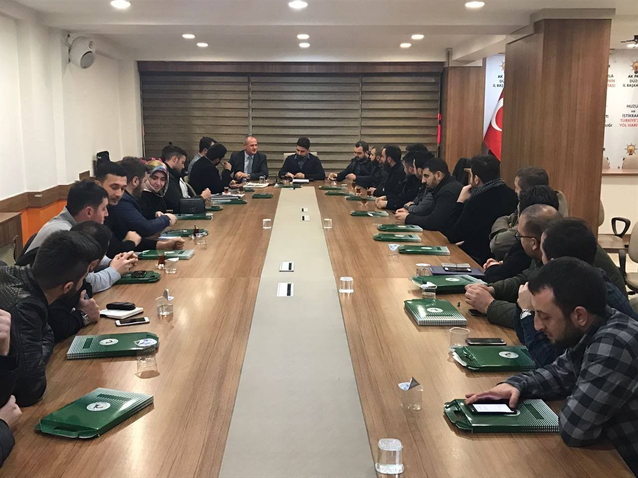 BAŞKAN GENÇLİK KOLLARI TOPLANTISINA KATILDI