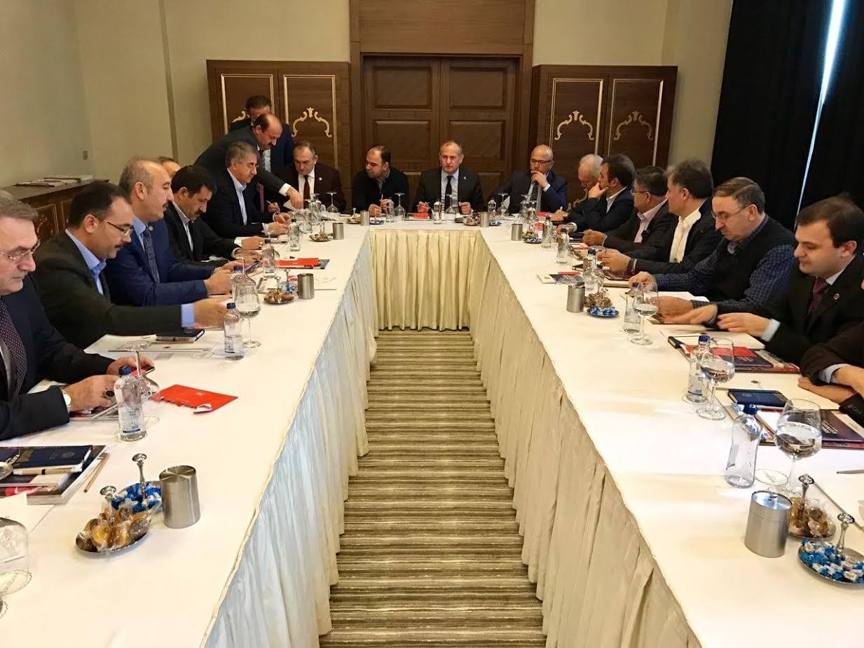 BAŞKANLAR GÖLBAŞINDA TOPLANACAK