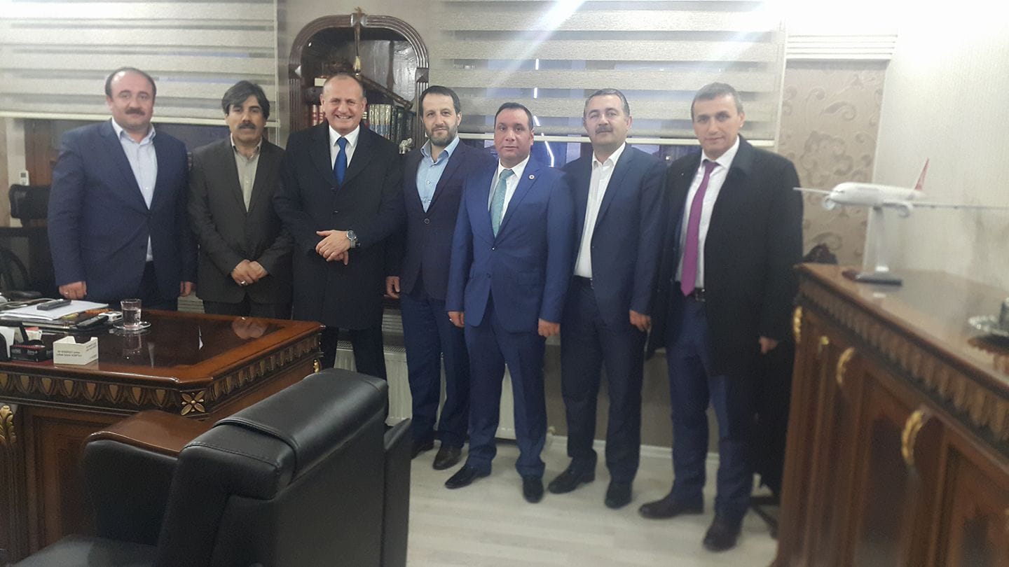BAŞKAN HAKKARİ HEYETİ İLE BİR ARAYA GELDİ