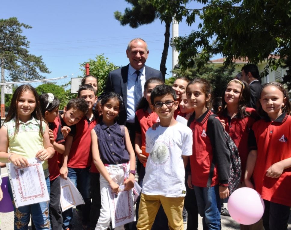 BAŞKAN KELEŞ ÖĞRENCİLERE BAŞARILAR DİLEDİ