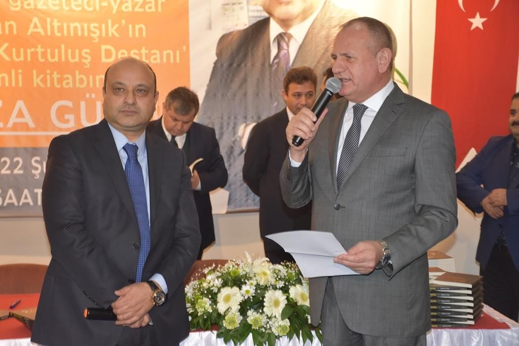 “246 BİR KURTULUŞ DESTANI” İÇİN İMZA GÜNÜ YAPILDI