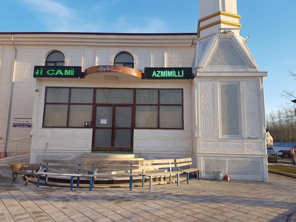 BAŞKAN AZMİMİLLİ CAMİİNDE İNCELEMELERDE BULUNDU