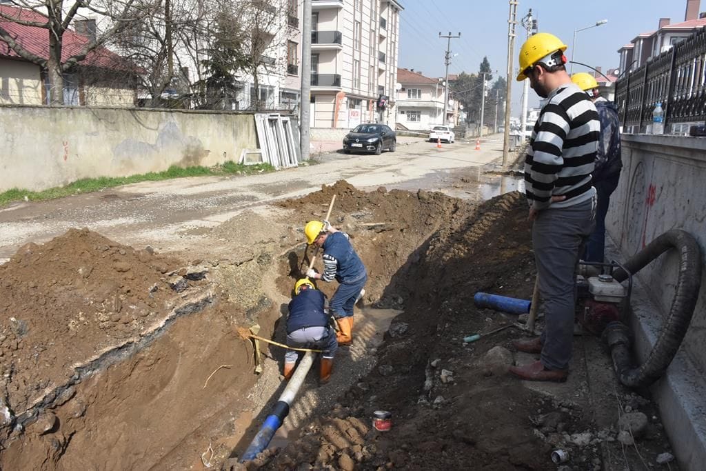YENİ HATTIN BAĞLANTILARI YAPILIYOR