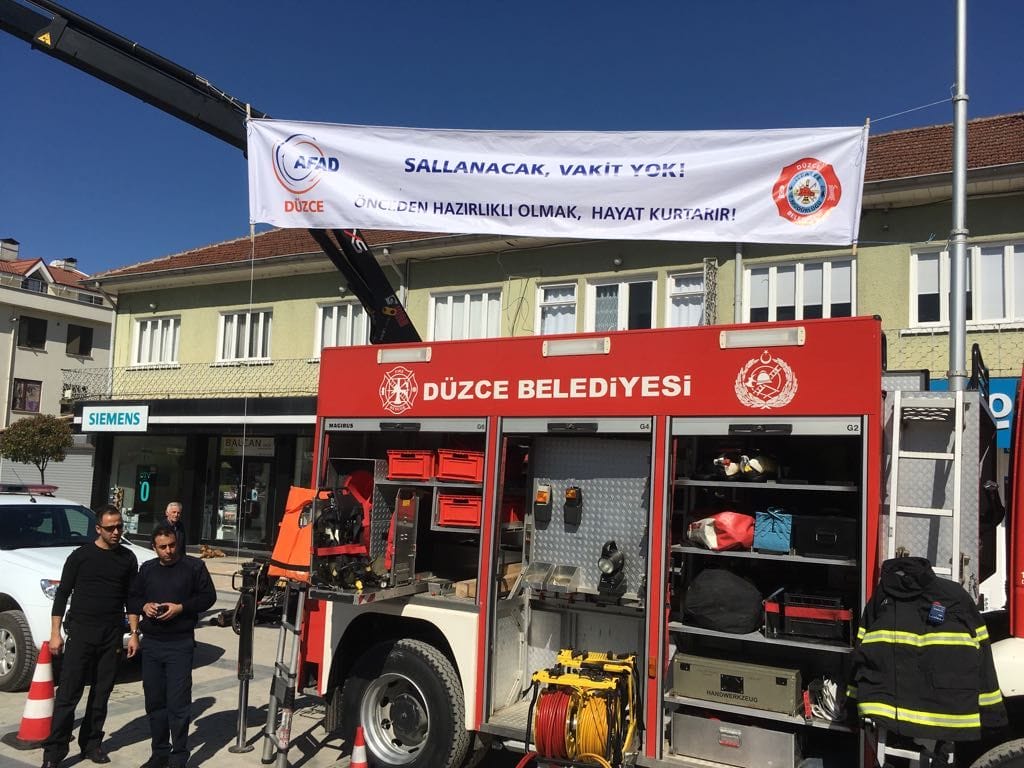 DEPREM HAFTASINDA VATANDAŞLAR BİLİNÇLENDİRİLDİ
