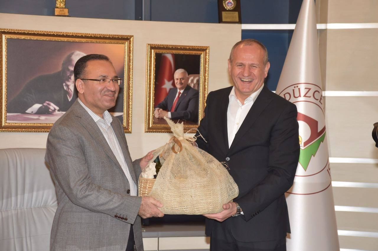 ADALET BAKANI BEKİR BOZDAĞ BELEDİYEYİ ZİYARET ETTİ