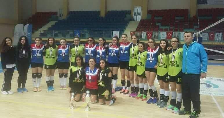 VOLEYBOLDA ŞAMPİYON OLDULAR